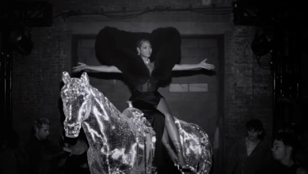 Beyoncé estrena un vídeo de ‘SUMMER RENAISSANCE’ para la marca Tiffany ...