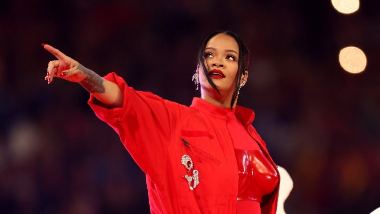 Actuación de Rihanna en el intermedio de la Super Bowl 2023