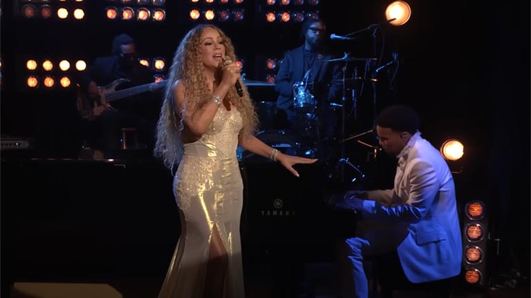 Actuación de Mariah Carey y Anderson .Paak