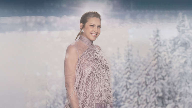 NIña Pastori en Navidad