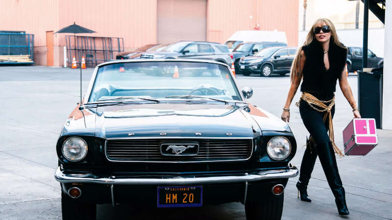 Miley Cyrus homenajea a Hannah Montana