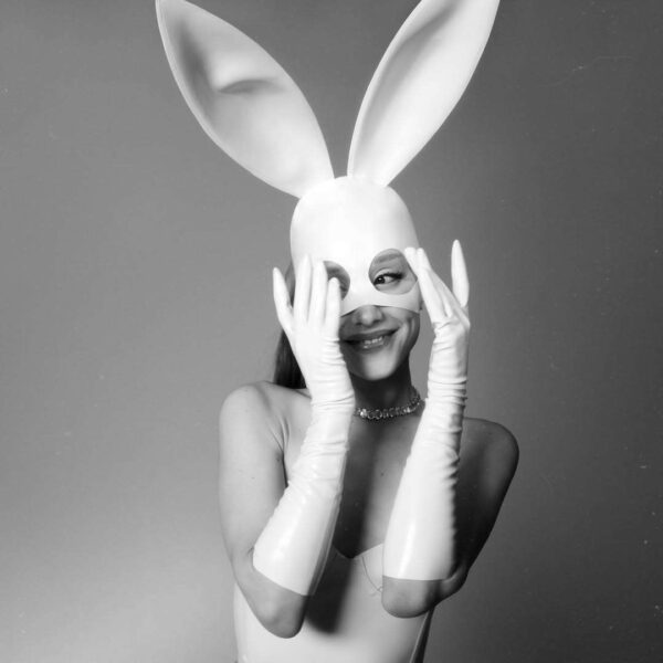 Dangerous Woman 10